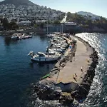 Cimentepe Deluxe 1 - With Heated Pool & Close To Yalikavak Marina *