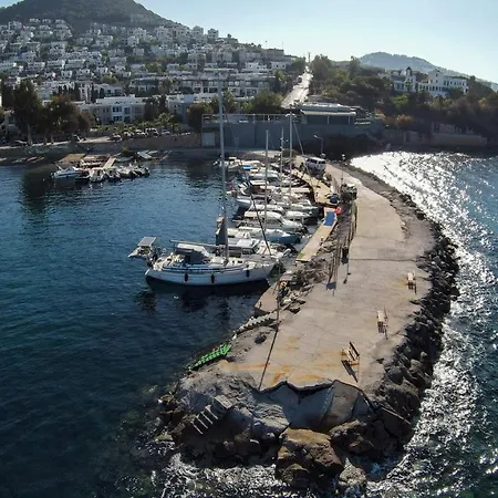 Cimentepe Deluxe 1 - With Heated Pool & Close To Yalikavak Marina *