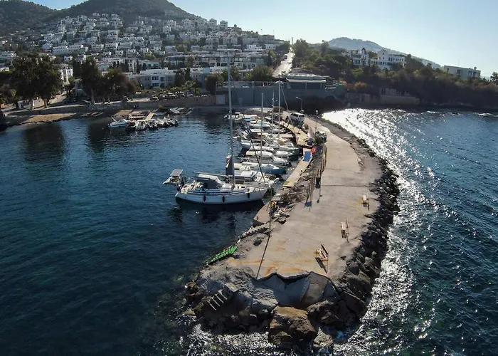 Cimentepe Deluxe 1 - With Heated Pool & Close To Yalikavak Marina *