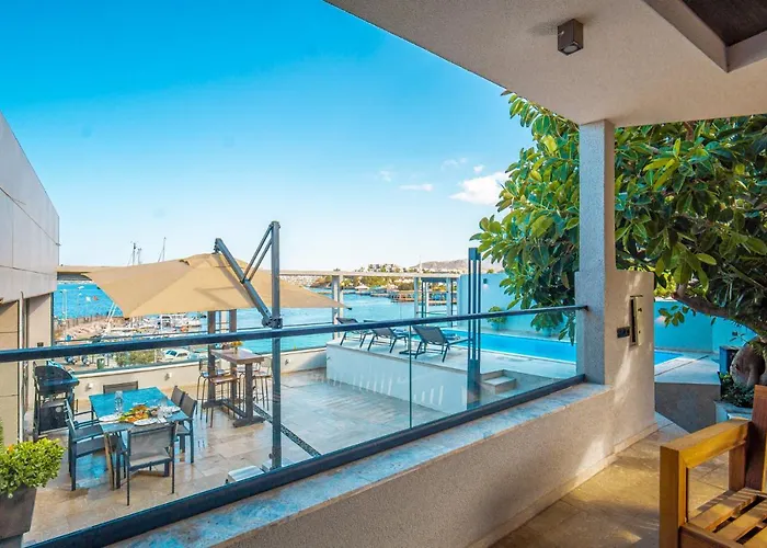 Cimentepe Deluxe 1 - With Heated Pool & Close To Yalikavak Marina וילה בודרום