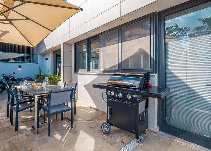 Вилла Cimentepe Deluxe 1 - With Heated Pool & Close To Yalikavak Marina *