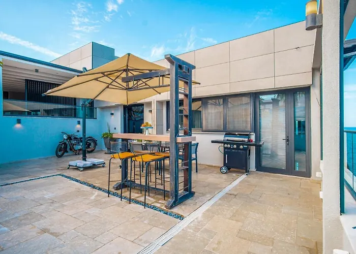 Вилла Cimentepe Deluxe 1 - With Heated Pool & Close To Yalikavak Marina Бодрум